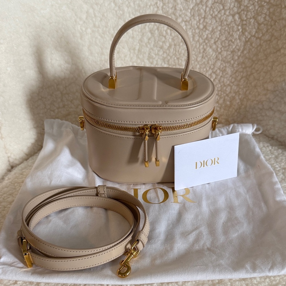CD Signature Vanity Case